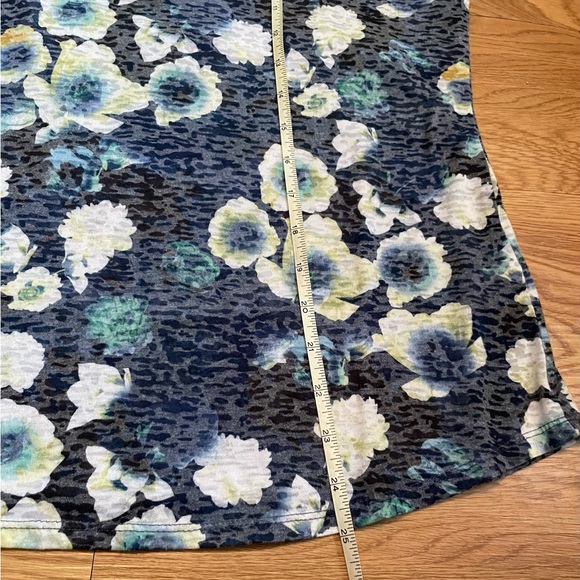 3Piece Bundle of Short Sleeve Tees. Loft, Hannah, and Dolan - Picture 7 of 16